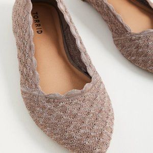 Stretch Knit Pointed Toe Flat - Taupe (WW)
